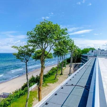 アパート Hevenia 10 レバル