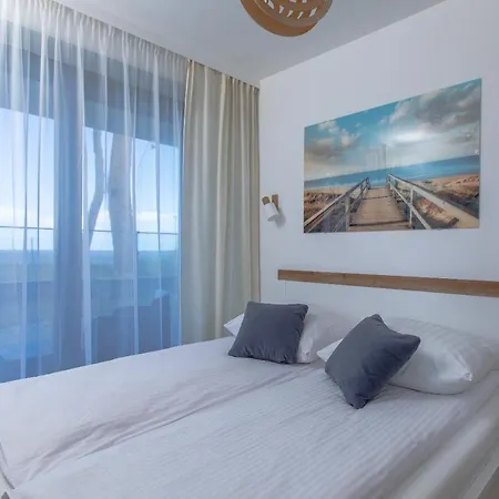 Hevenia 10 * レバル